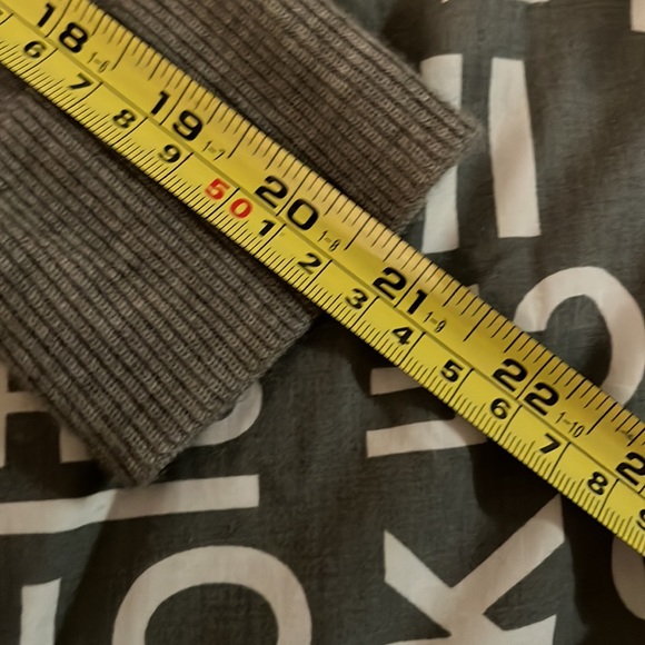 Luxe 100% cashmere fitted cardigan - Picture 11 of 11